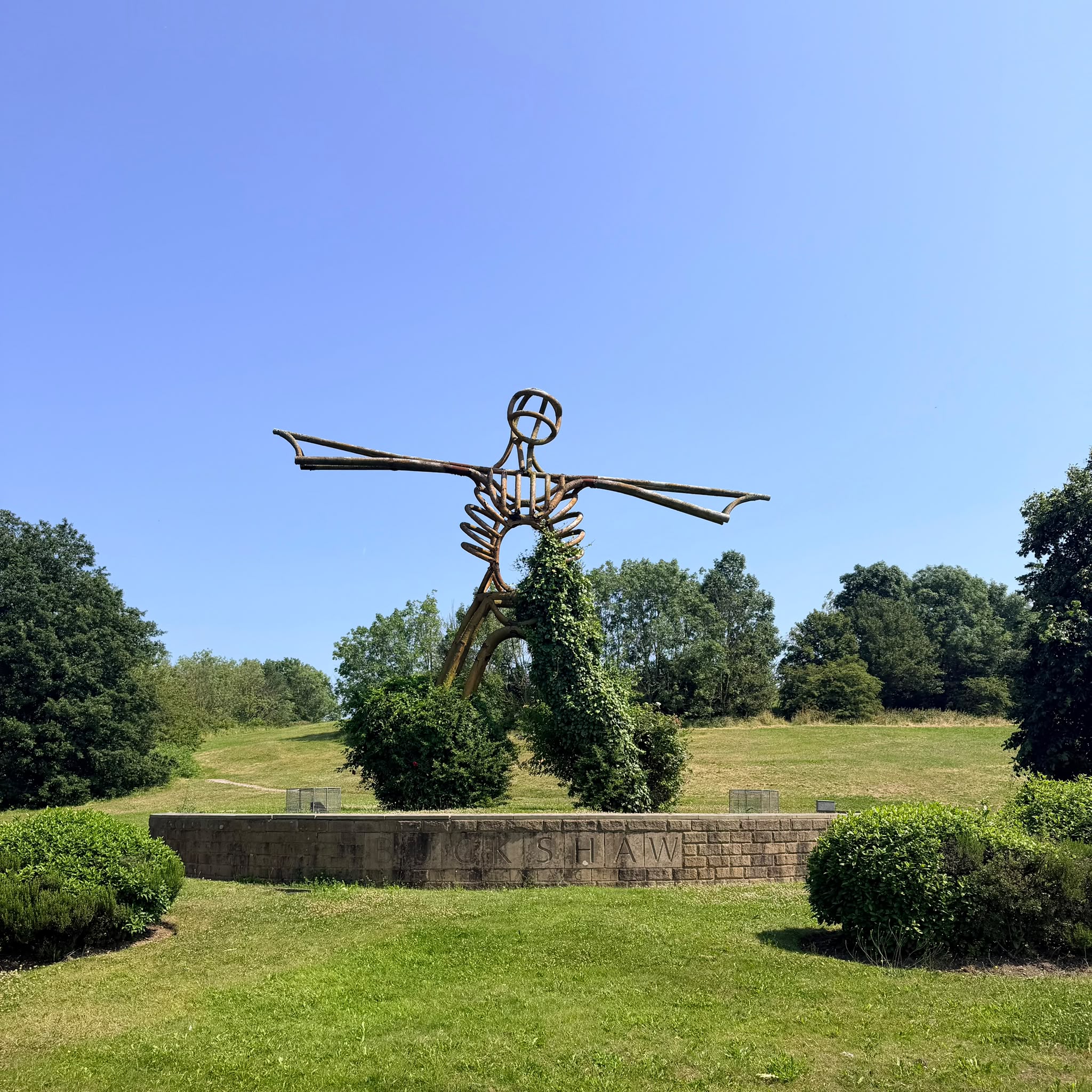 The Buckshaw straw man sculpture